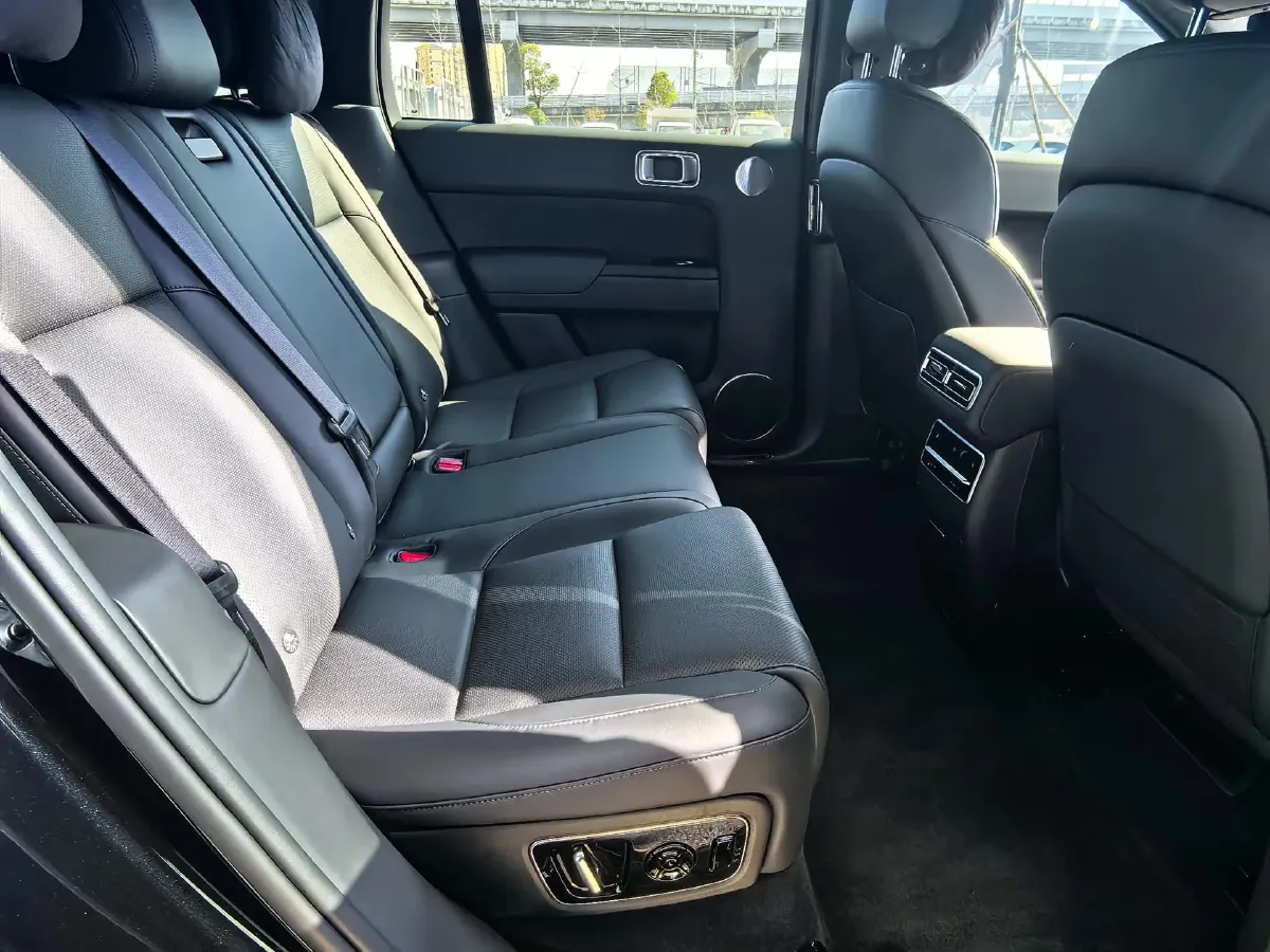 2023 Li L7 Range Extended 154HP REEV 40.9KWH,autocango,china used car exporter,china ev exporter,chinese used car exporter,chinese used ev exporter