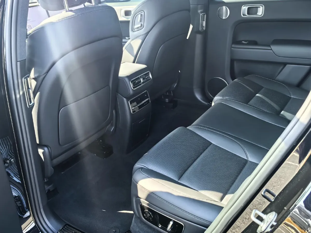 2023 Li L7 Range Extended 154HP REEV 40.9KWH,autocango,china used car exporter,china ev exporter,chinese used car exporter,chinese used ev exporter