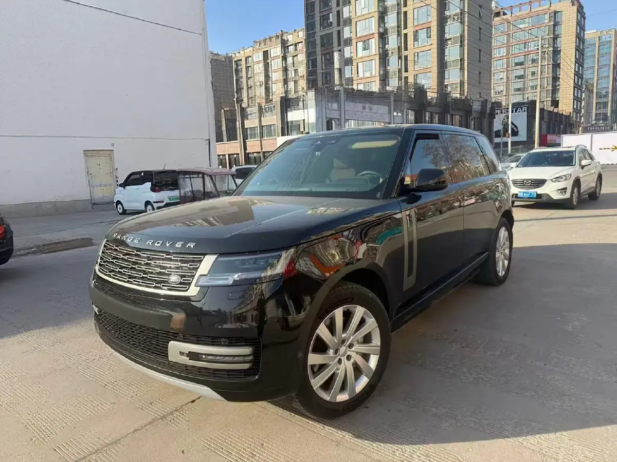 2025 Land Rover Range Rover 3.0T 400HP L6 8AT