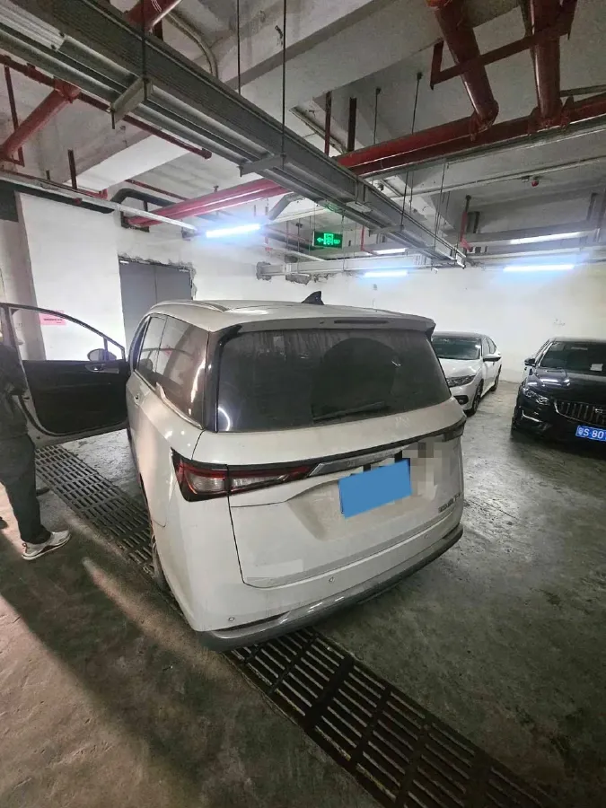 2023 WuLing JiaChen 2.0L 136HP L4 1DHT Hybrid,autocango,china used car exporter,china ev exporter,chinese used car exporter,chinese used ev exporter