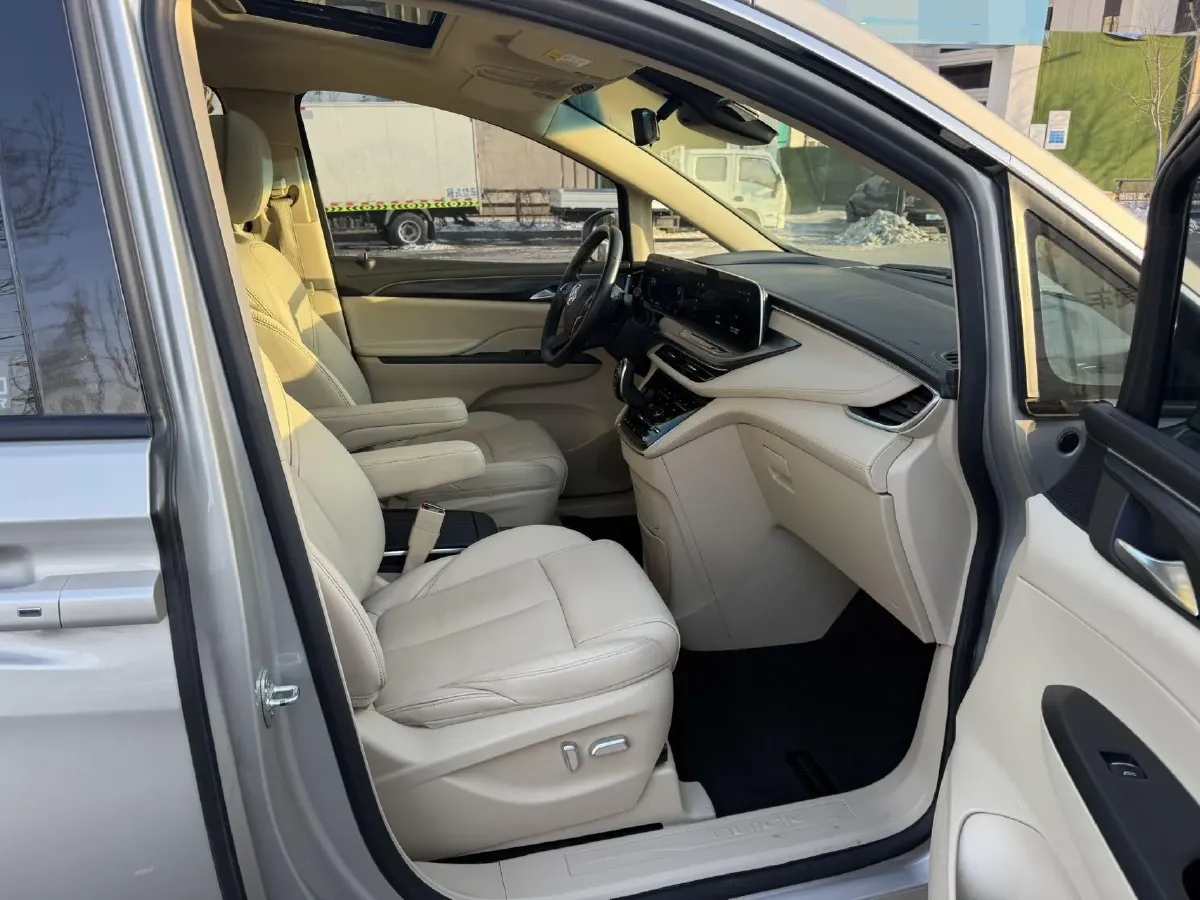 2022 Buick GL8 2.0T 237HP L4 9AT,autocango,china used car exporter,china ev exporter,chinese used car exporter,chinese used ev exporter