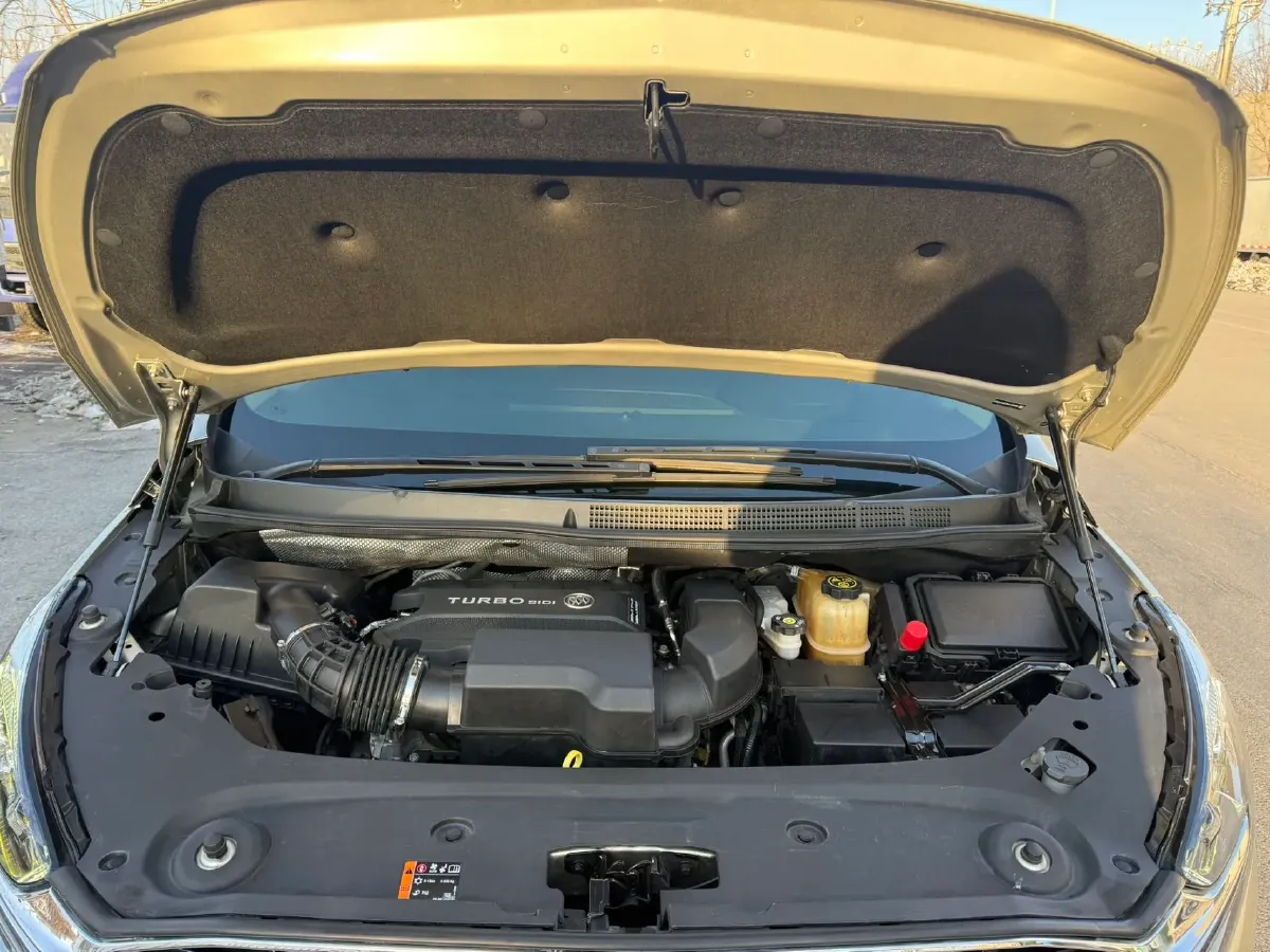 2022 Buick GL8 2.0T 237HP L4 9AT,autocango,china used car exporter,china ev exporter,chinese used car exporter,chinese used ev exporter