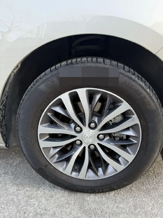 2022 Buick GL8 2.0T 237HP L4 9AT,autocango,china used car exporter,china ev exporter,chinese used car exporter,chinese used ev exporter