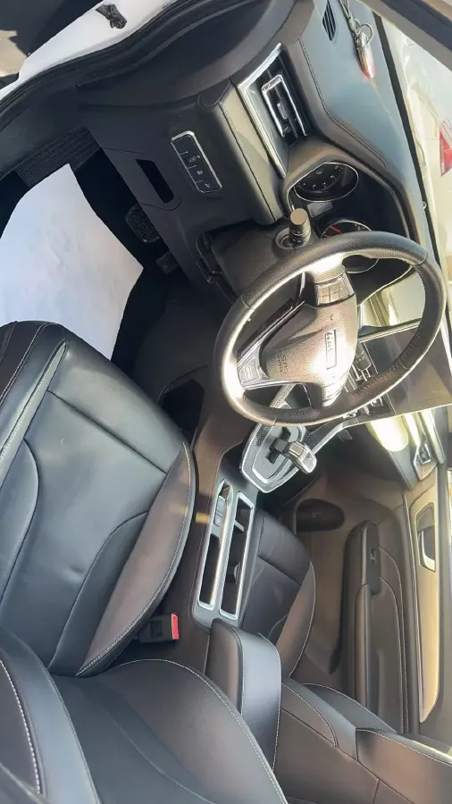 2021 Haval M6 1.5T 150HP L4 7DCT,autocango,china used car exporter,china ev exporter,chinese used car exporter,chinese used ev exporter