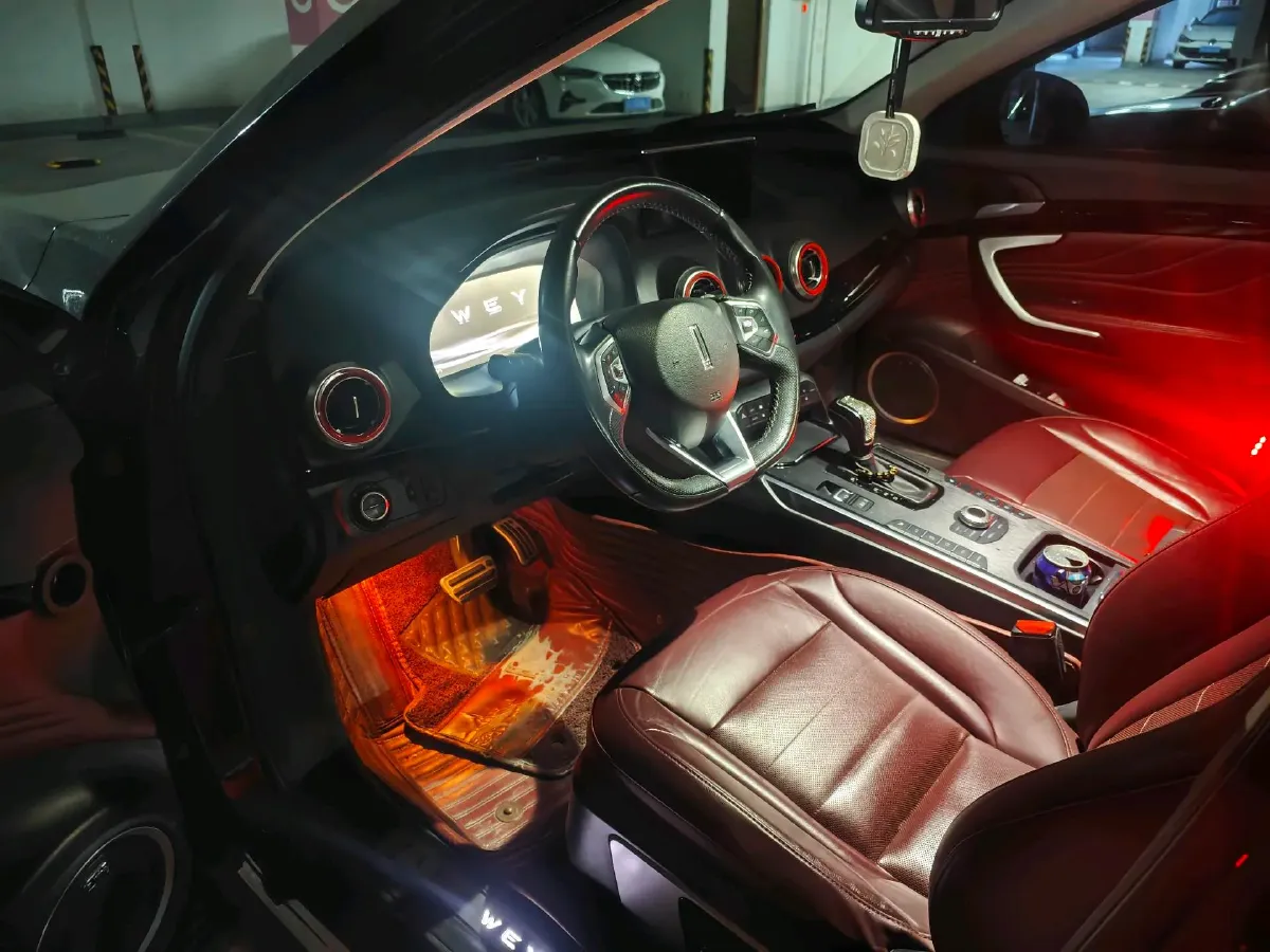 2017 WEY VV7 2.0T 234HP L4 7DCT,autocango,china used car exporter,china ev exporter,chinese used car exporter,chinese used ev exporter