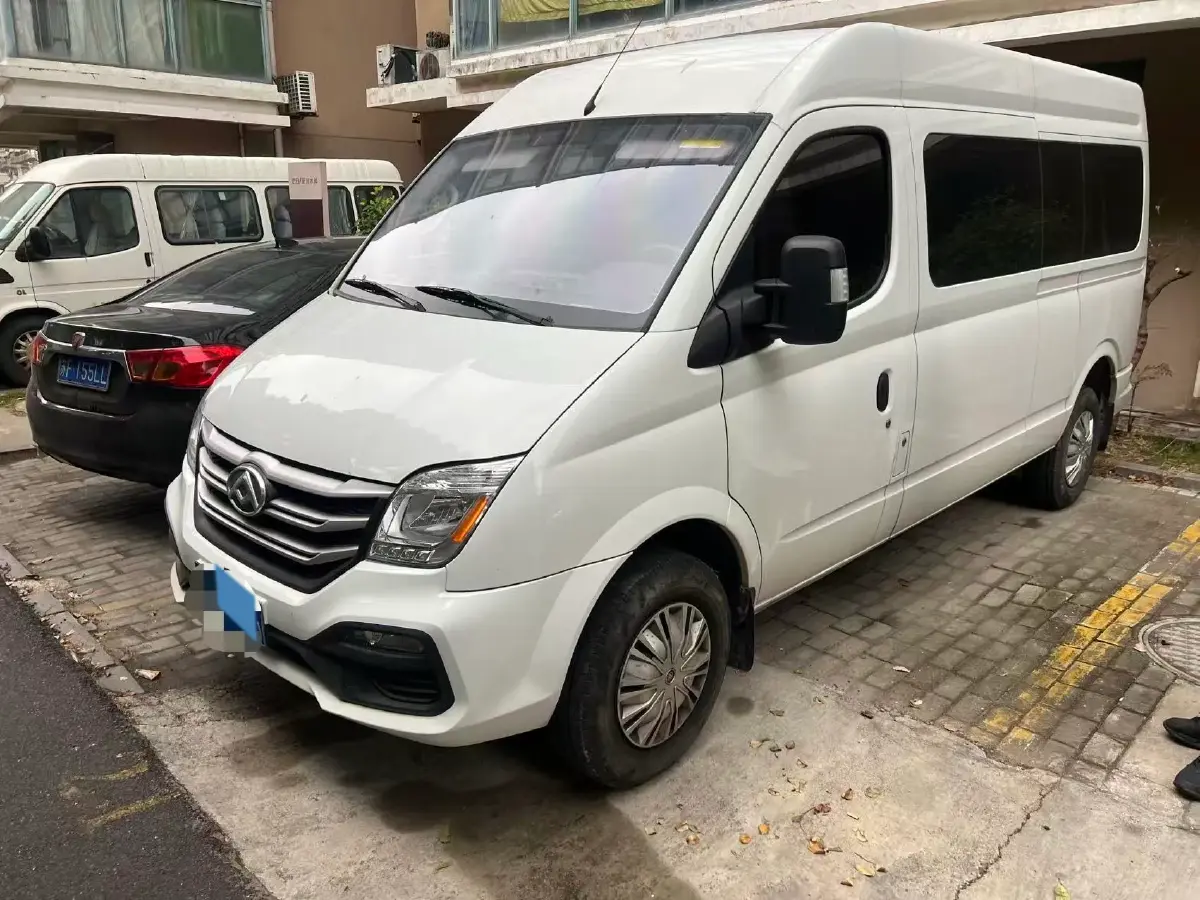 2023 MAXUS XinTu V80 2.0T 127HP L4 6MT