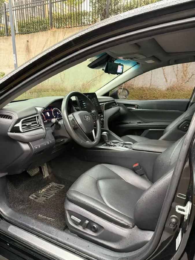 2021 Toyota Camry 2.5L 209HP L4 8AT,autocango,china used car exporter,china ev exporter,chinese used car exporter,chinese used ev exporter