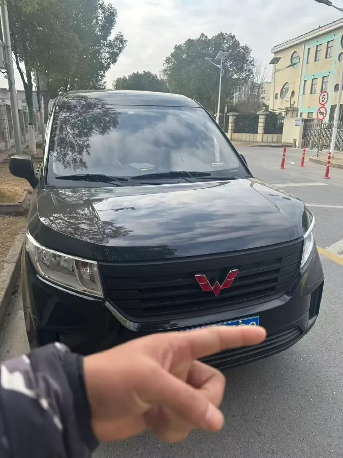 2021 WuLing ZhengChen 1.5T 147HP L4 6MT,autocango,china used car exporter,china ev exporter,chinese used car exporter,chinese used ev exporter