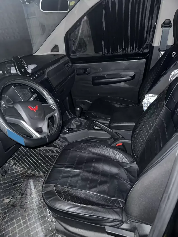 2021 WuLing ZhengChen 1.5T 147HP L4 6MT,autocango,china used car exporter,china ev exporter,chinese used car exporter,chinese used ev exporter