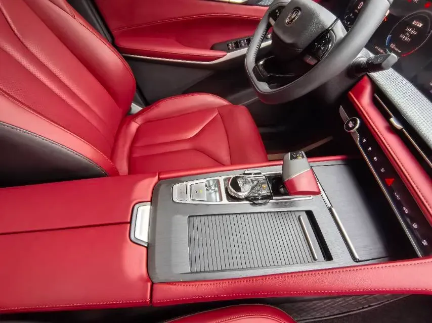 2022 ChangAn CS75 Plus 1.5T 188HP L4 8AT,autocango,china used car exporter,china ev exporter,chinese used car exporter,chinese used ev exporter