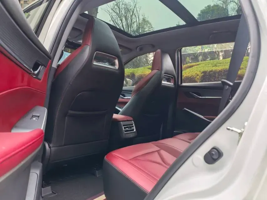 2022 ChangAn CS75 Plus 1.5T 188HP L4 8AT,autocango,china used car exporter,china ev exporter,chinese used car exporter,chinese used ev exporter