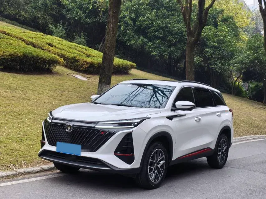 2022 ChangAn CS75 Plus 1.5T 188HP L4 8AT,autocango,china used car exporter,china ev exporter,chinese used car exporter,chinese used ev exporter