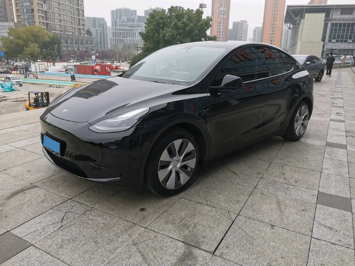 2022 Tesla Model Y BEV 60KWH