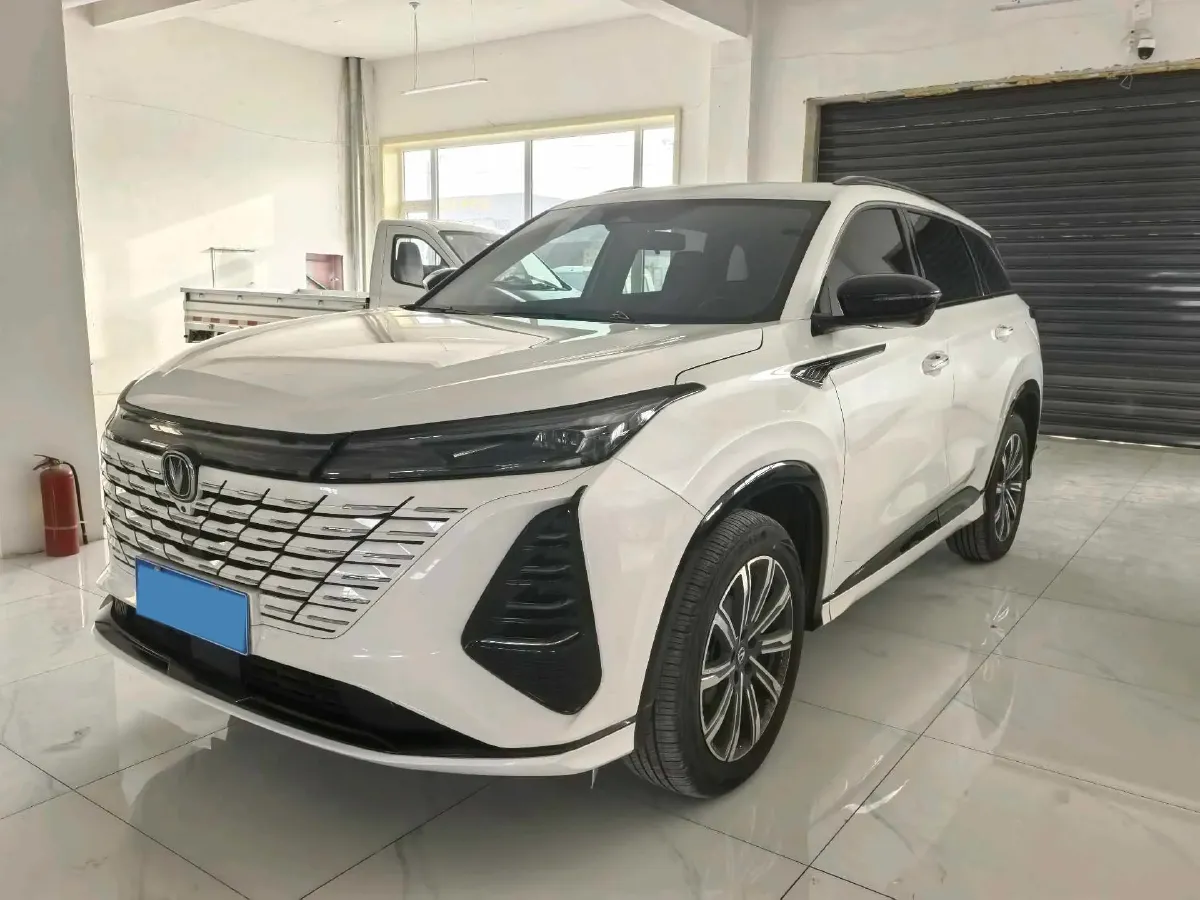 2024 ChangAn CS75 Plus 1.5T 188HP L4 8AT,autocango,china used car exporter,china ev exporter,chinese used car exporter,chinese used ev exporter