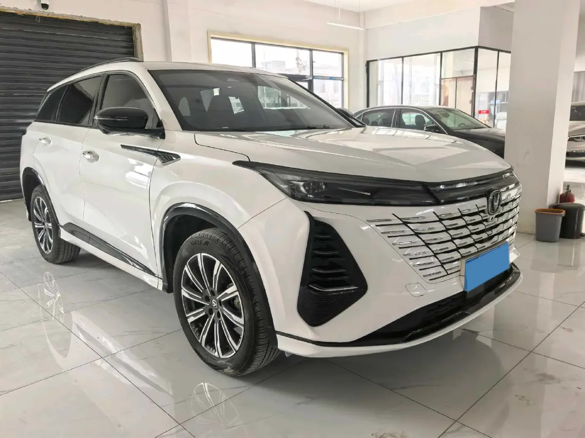 2024 ChangAn CS75 Plus 1.5T 188HP L4 8AT,autocango,china used car exporter,china ev exporter,chinese used car exporter,chinese used ev exporter