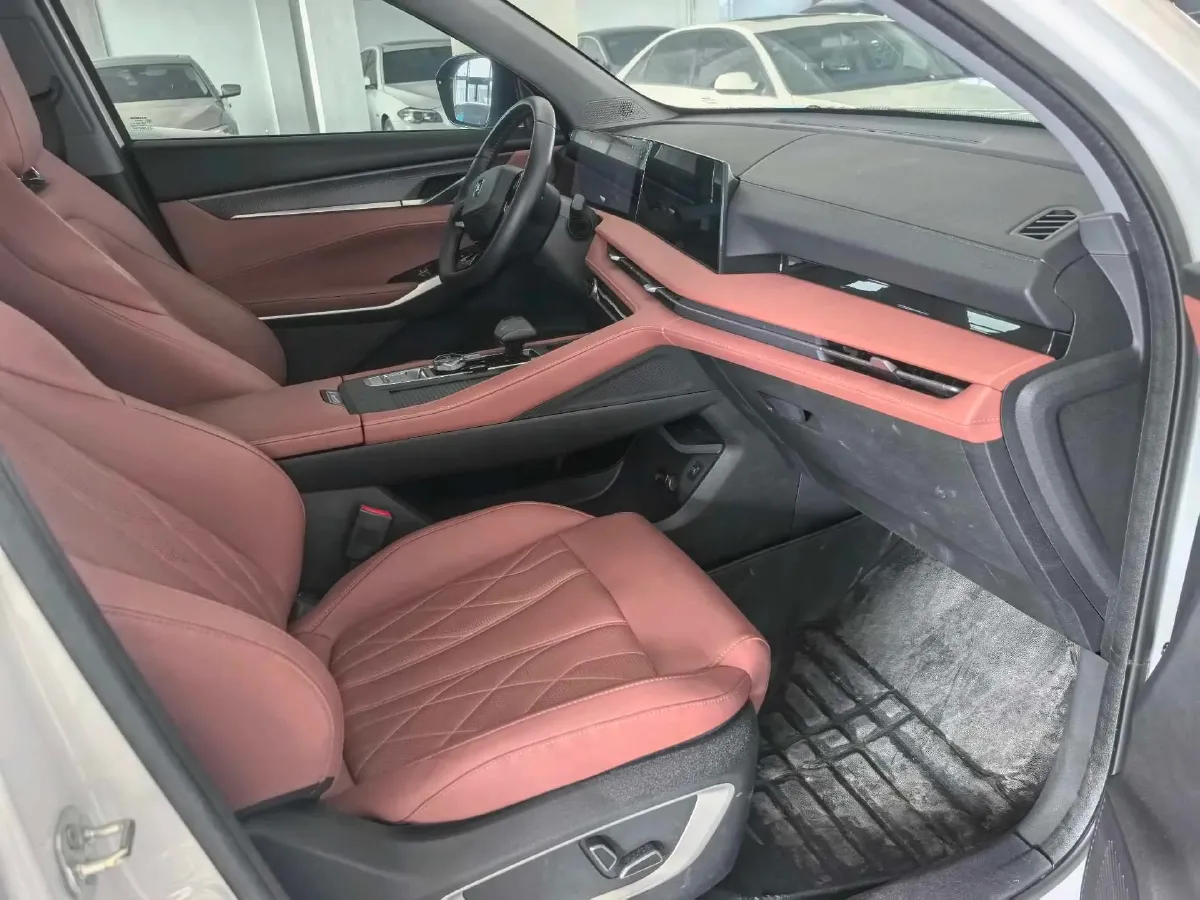 2024 ChangAn CS75 Plus 1.5T 188HP L4 8AT,autocango,china used car exporter,china ev exporter,chinese used car exporter,chinese used ev exporter