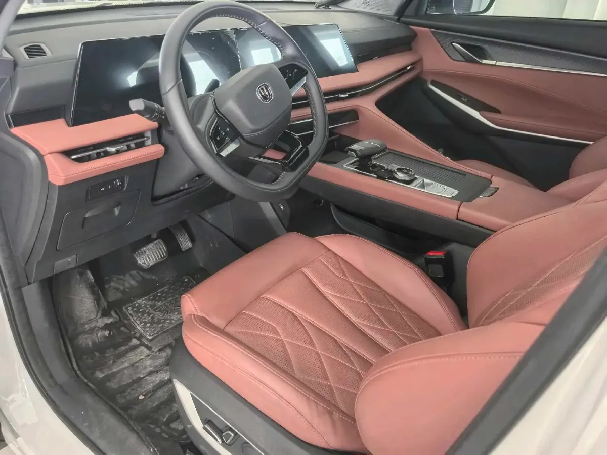 2024 ChangAn CS75 Plus 1.5T 188HP L4 8AT,autocango,china used car exporter,china ev exporter,chinese used car exporter,chinese used ev exporter