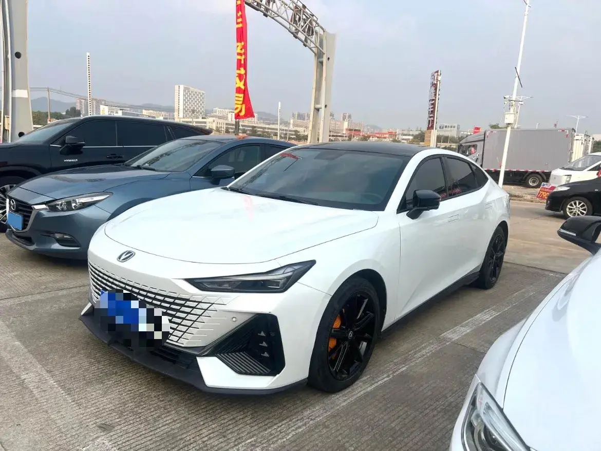 2022 ChangAn UNI-V 1.5T 188HP L4 7DCT