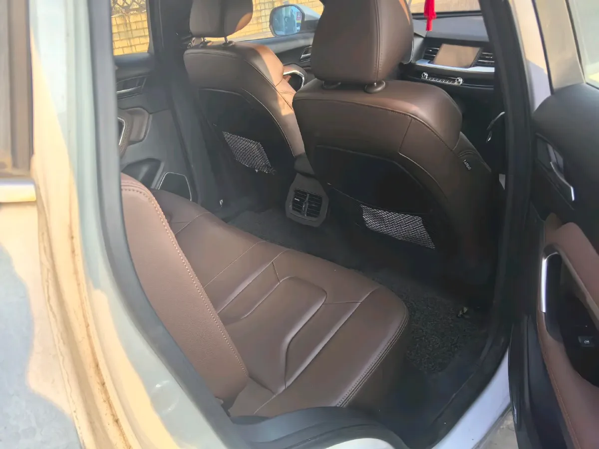 2017 Haval H6 2.0T 197HP L4 7DCT,autocango,china used car exporter,china ev exporter,chinese used car exporter,chinese used ev exporter