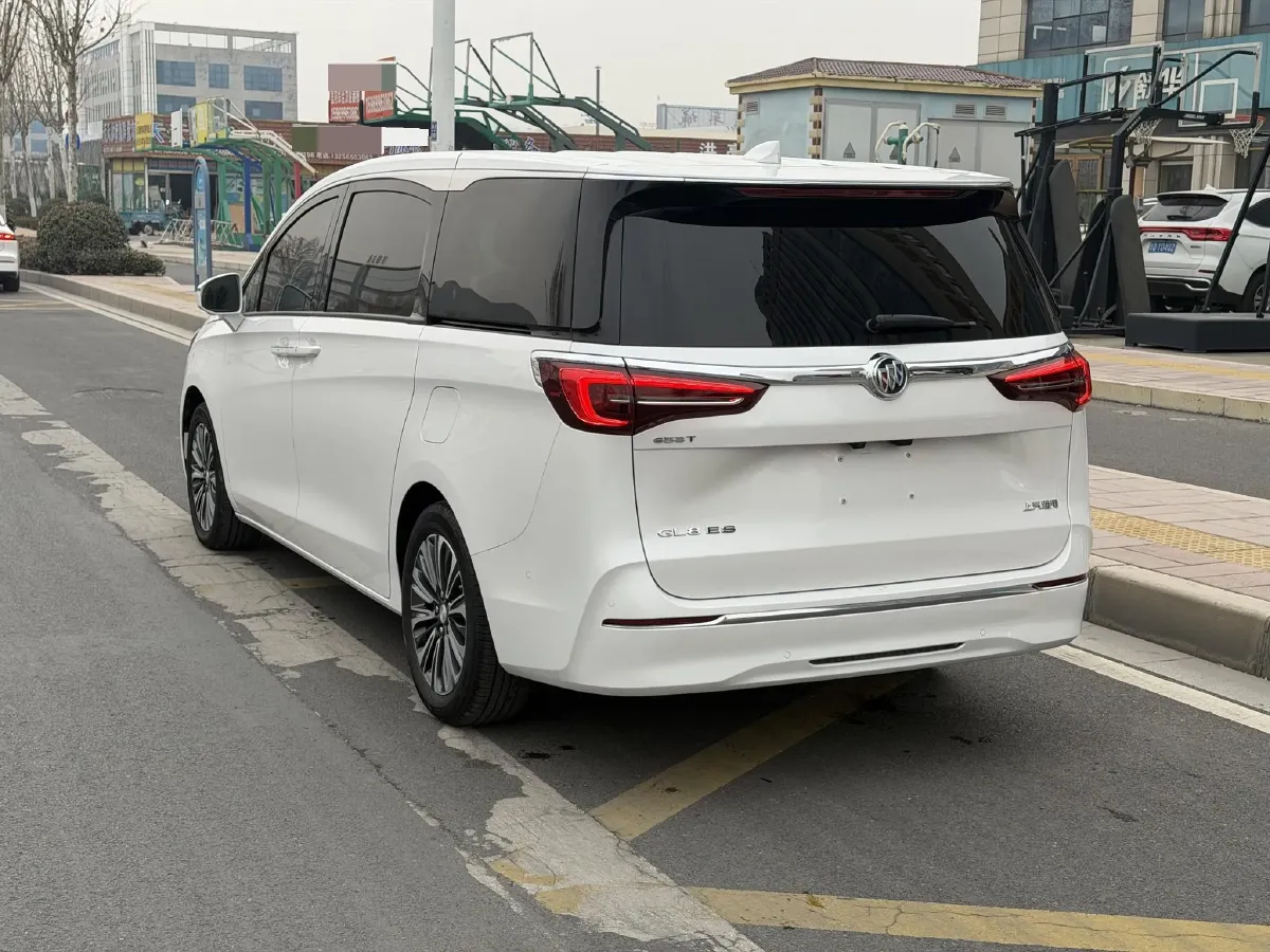 2022 Buick GL8 2.0T 237HP L4 9AT,autocango,china used car exporter,china ev exporter,chinese used car exporter,chinese used ev exporter