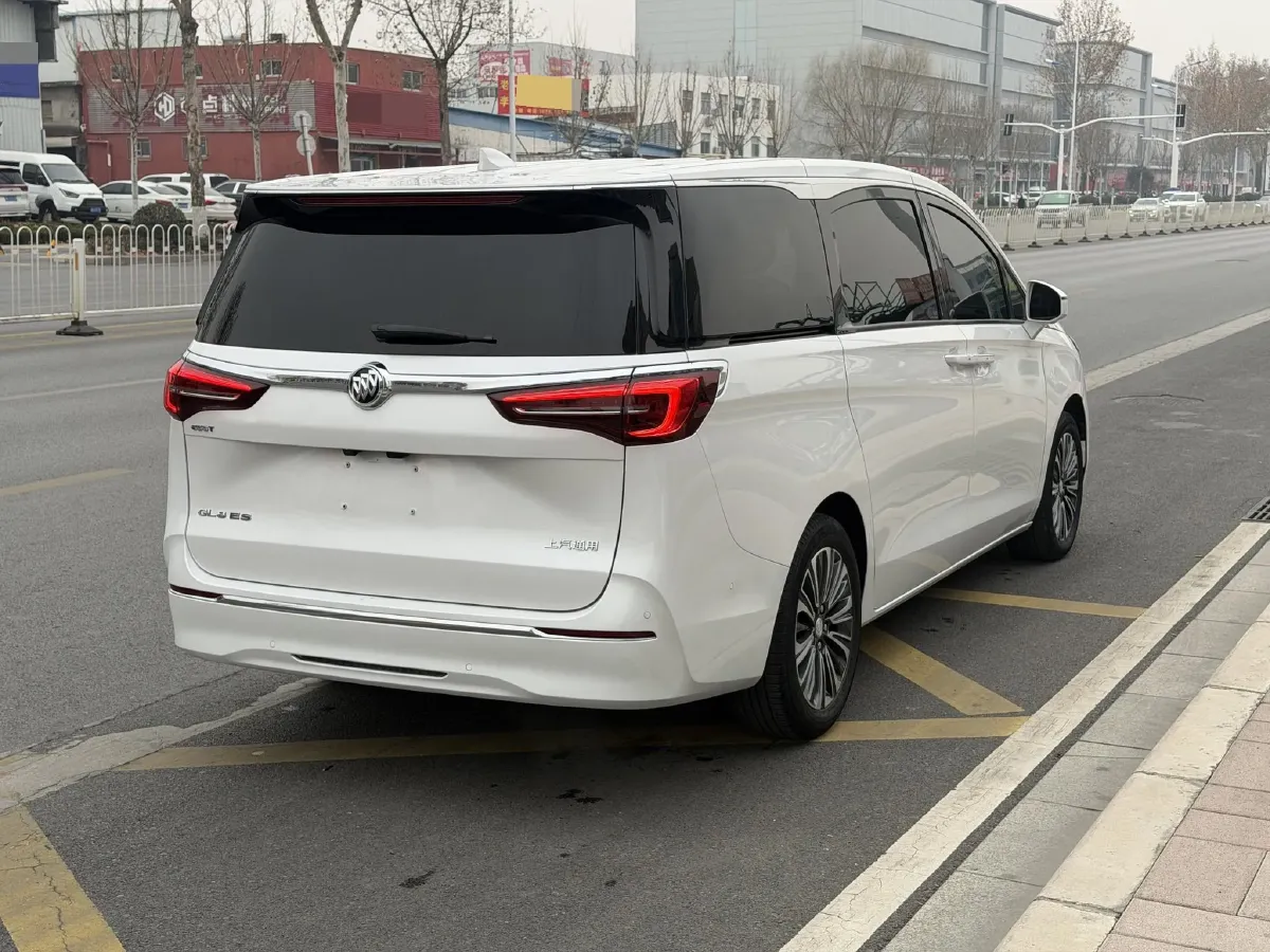 2022 Buick GL8 2.0T 237HP L4 9AT,autocango,china used car exporter,china ev exporter,chinese used car exporter,chinese used ev exporter