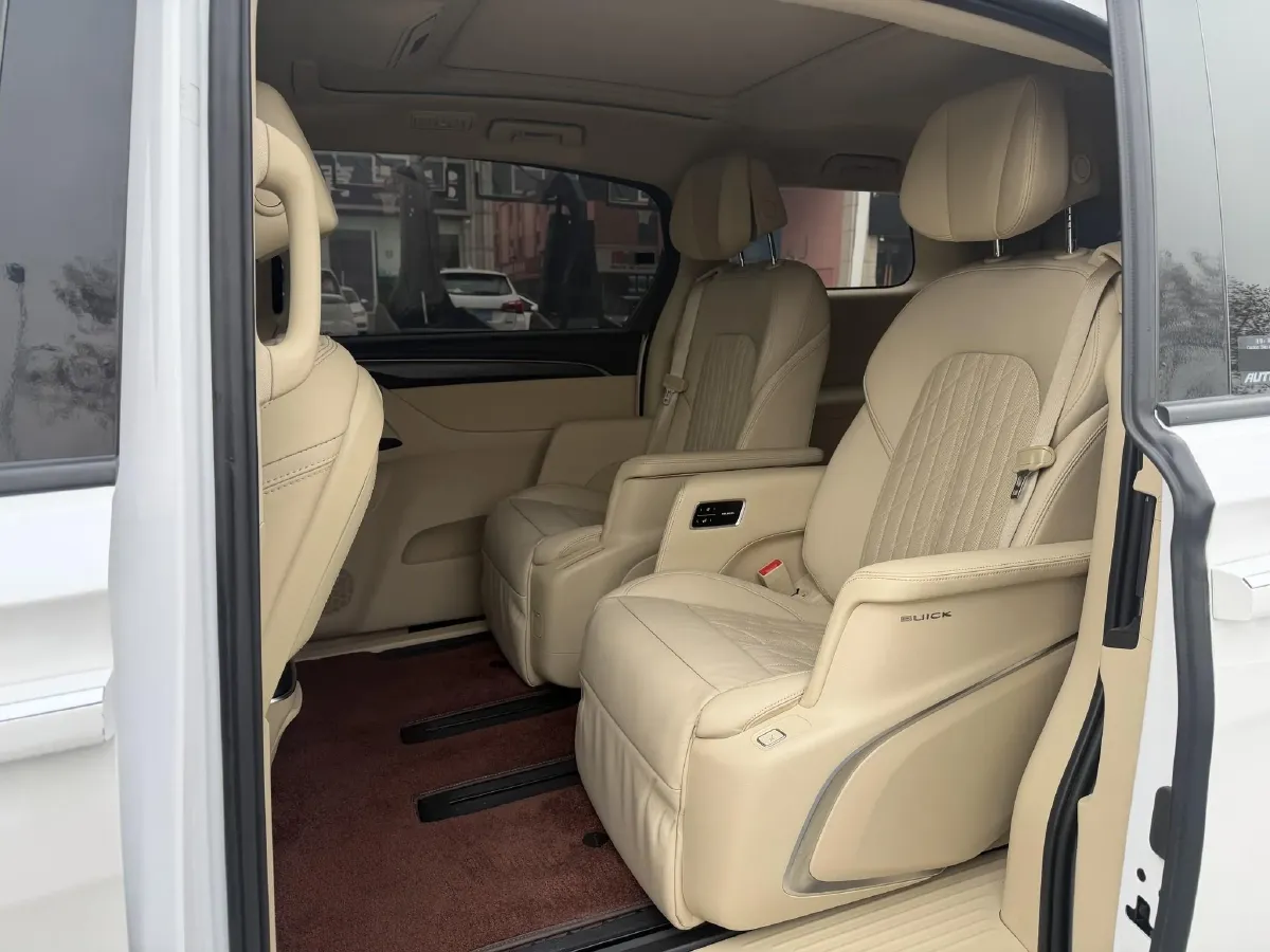 2022 Buick GL8 2.0T 237HP L4 9AT,autocango,china used car exporter,china ev exporter,chinese used car exporter,chinese used ev exporter