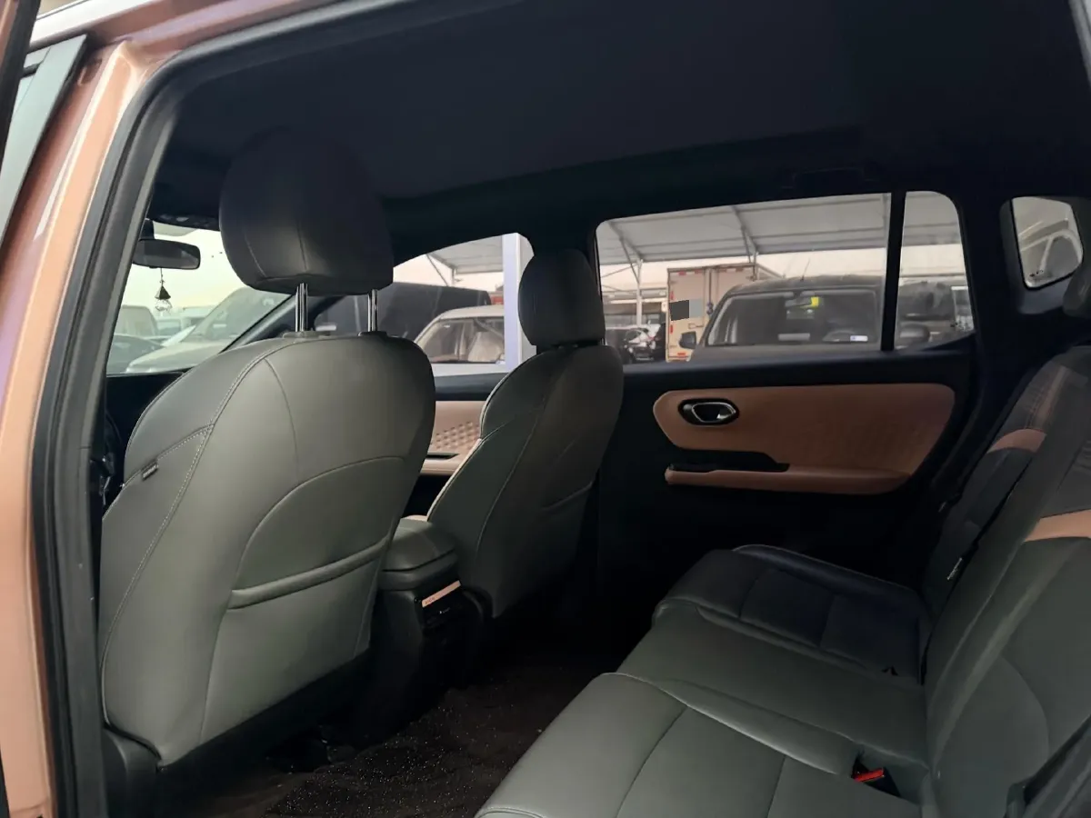 2022 Geely Okavango 1.8T 184HP L4 7DCT,autocango,china used car exporter,china ev exporter,chinese used car exporter,chinese used ev exporter