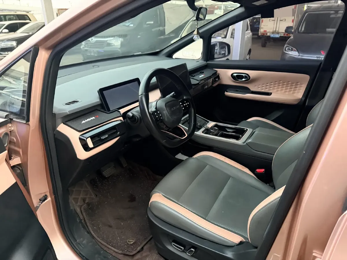 2022 Geely Okavango 1.8T 184HP L4 7DCT,autocango,china used car exporter,china ev exporter,chinese used car exporter,chinese used ev exporter