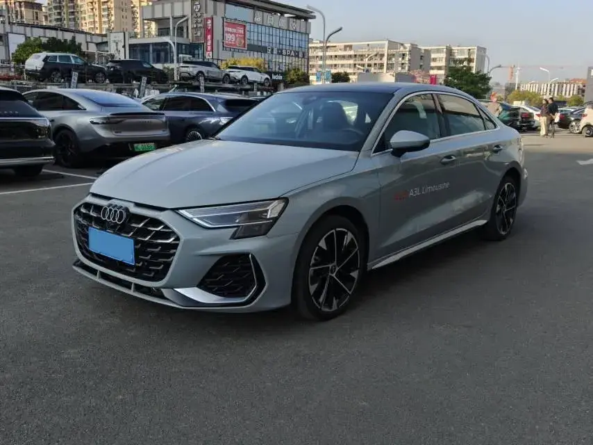 2025 Audi A3 1.5T 160HP L4 7DCT