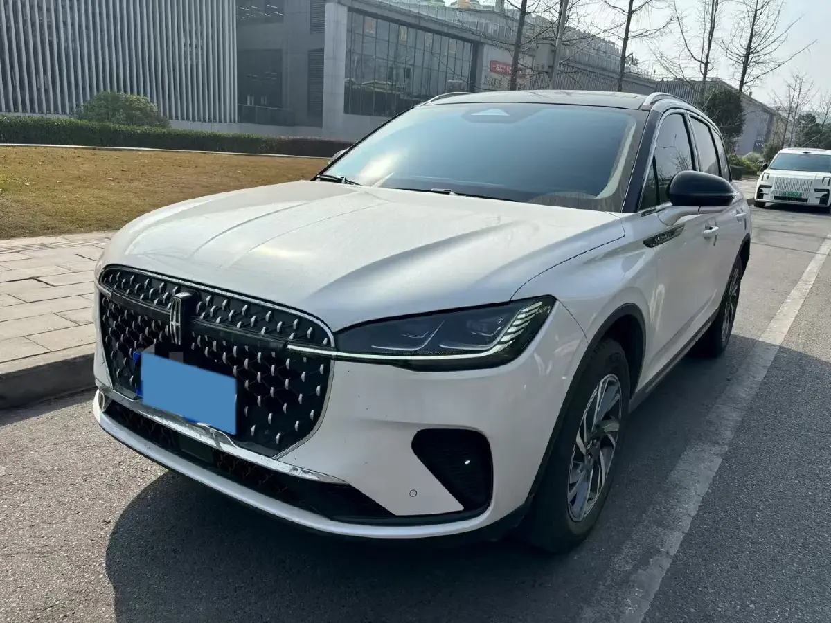 2023 Lincoln Corsair 2.0T 261HP L4 8AT