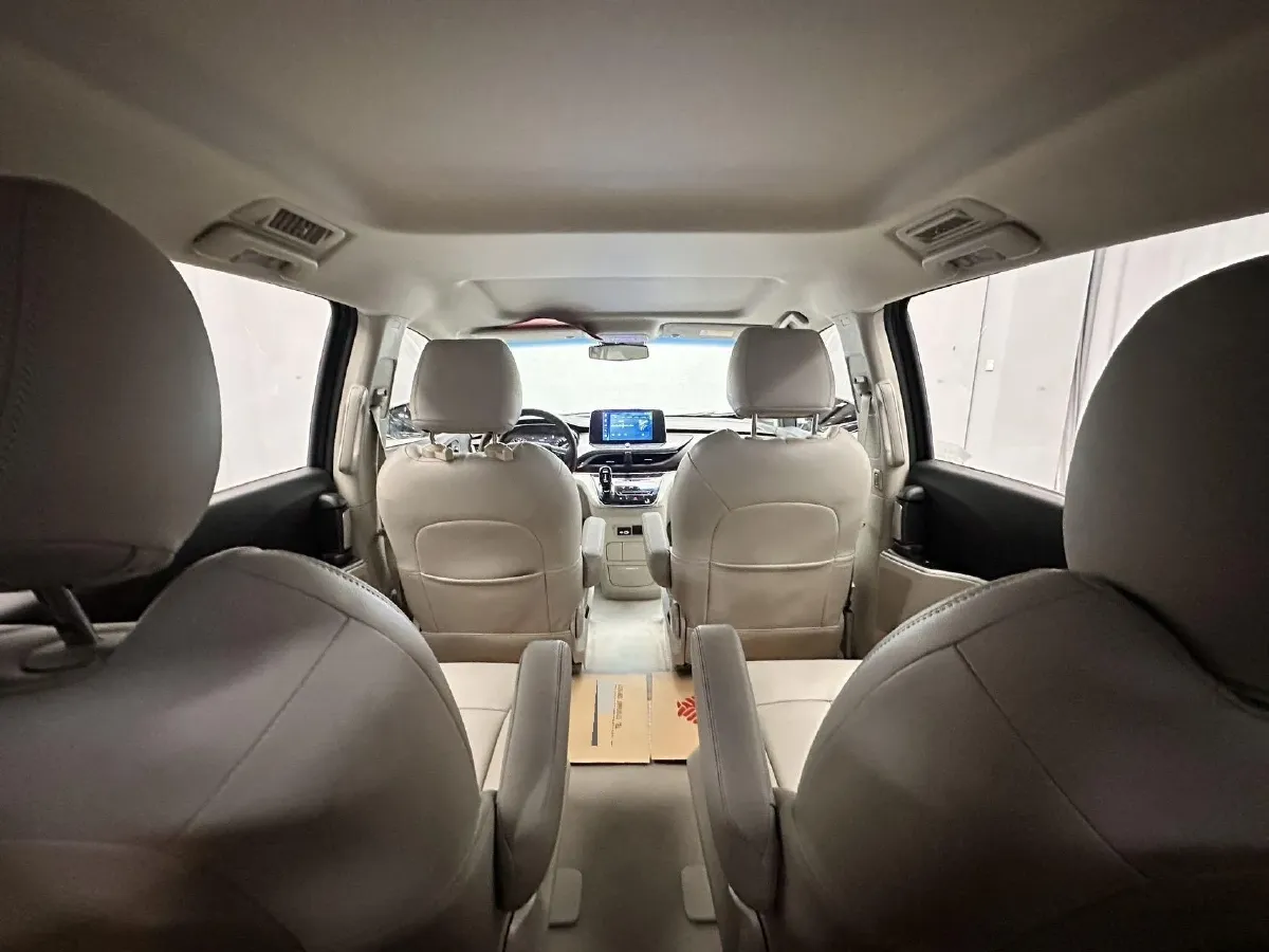 2021 Buick GL8 2.0T 237HP L4 9AT,autocango,china used car exporter,china ev exporter,chinese used car exporter,chinese used ev exporter