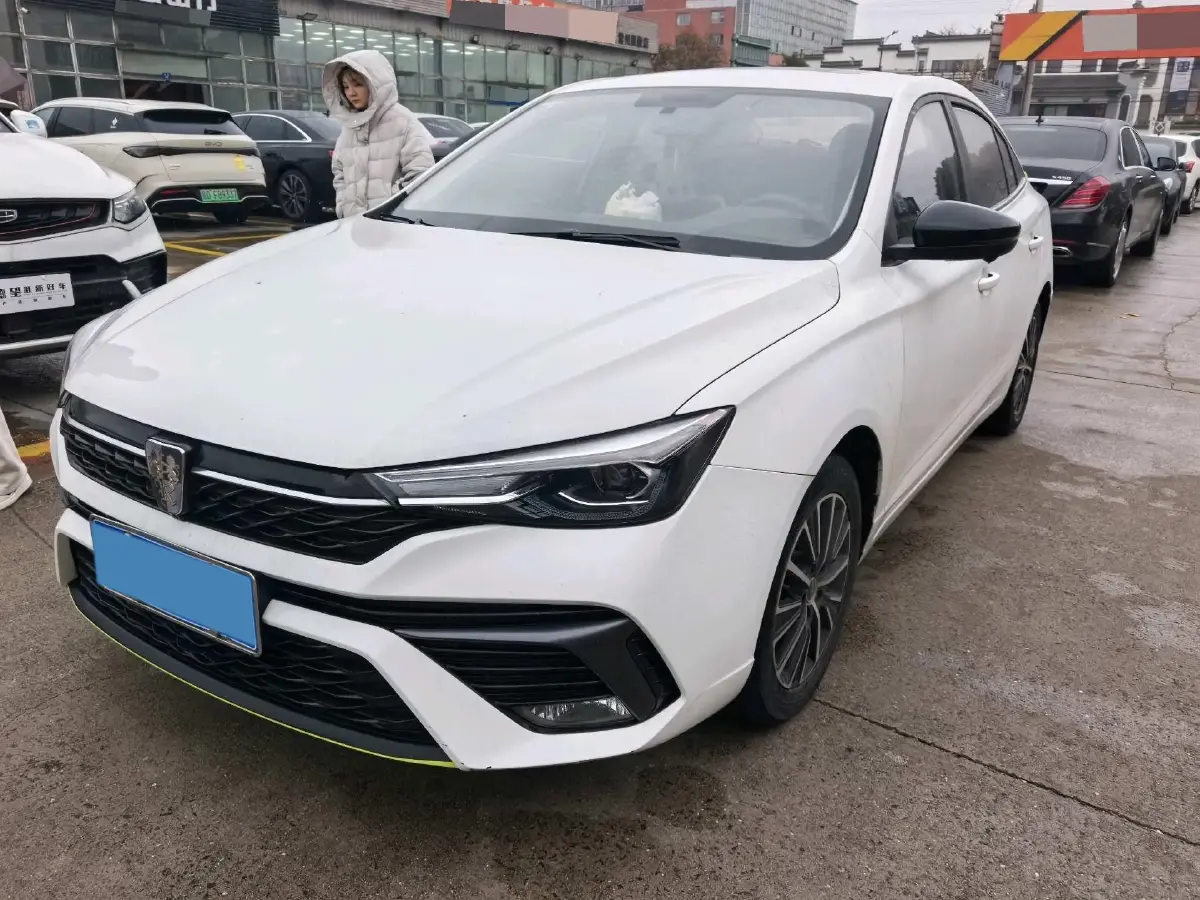 2021 Roewe i5 1.5L 120HP L4 CVT