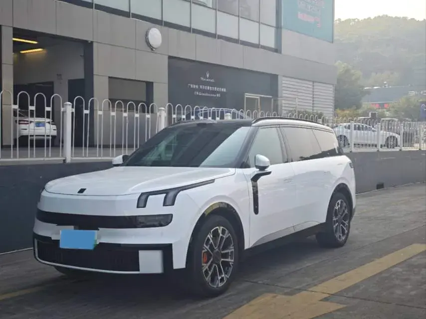 2025 LYNK&CO 900 1.5T 190HP L4 3DHT PHEV 43.3KWH