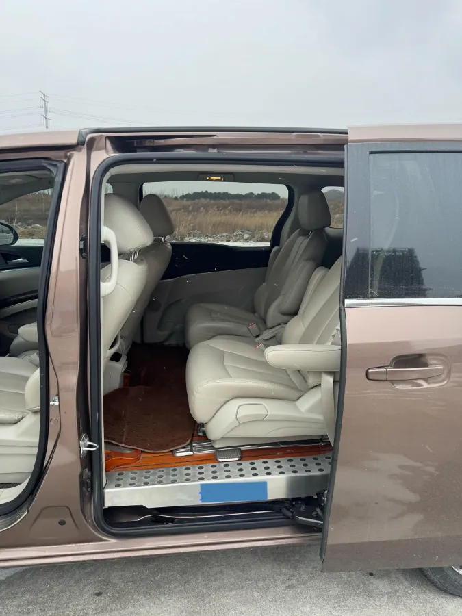 2020 Buick GL8 2.0T 237HP L4 9AT,autocango,china used car exporter,china ev exporter,chinese used car exporter,chinese used ev exporter