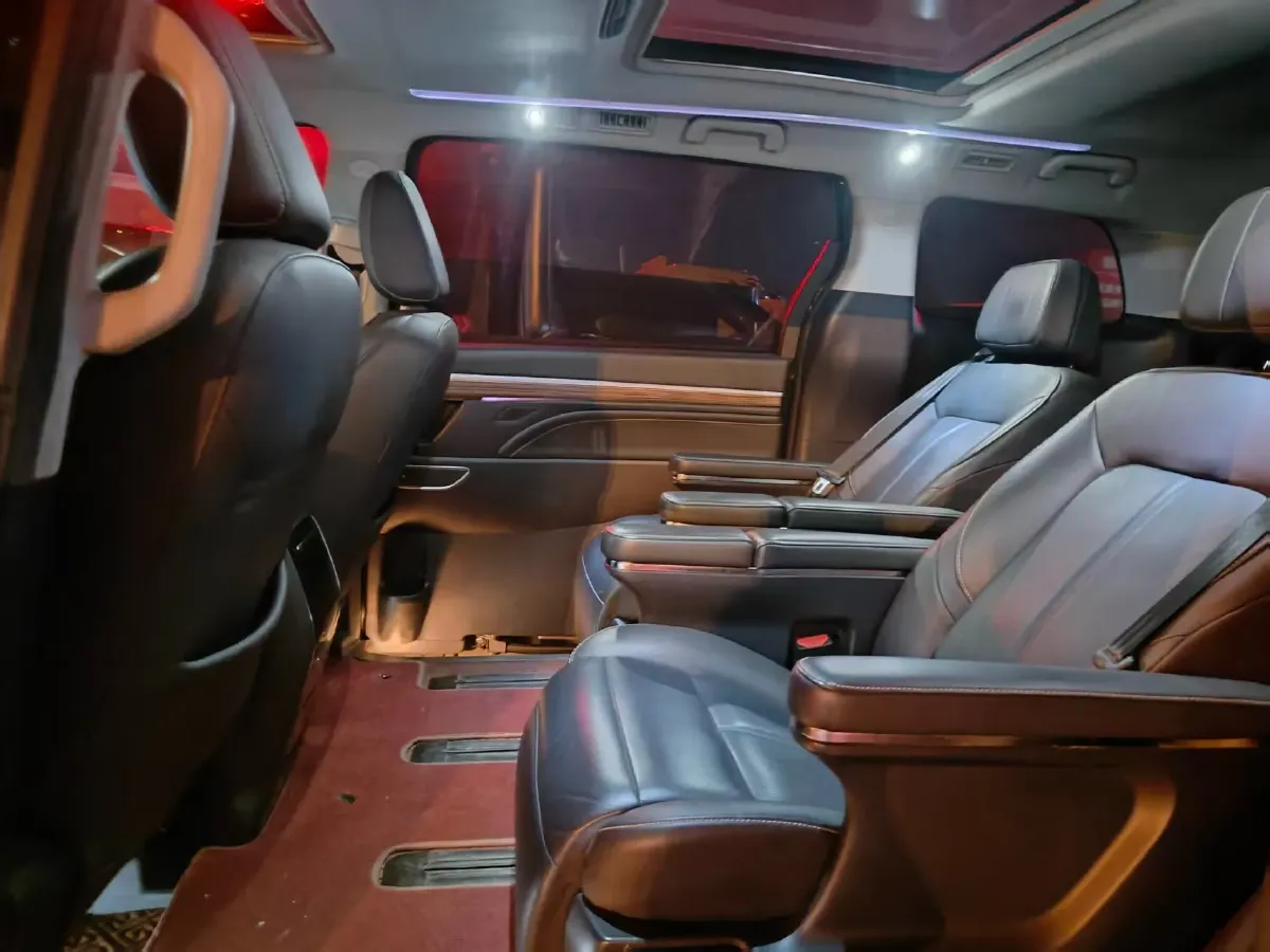 2021 GAC Trumpchi M8 2.0T 252HP L4 8AT,autocango,china used car exporter,china ev exporter,chinese used car exporter,chinese used ev exporter