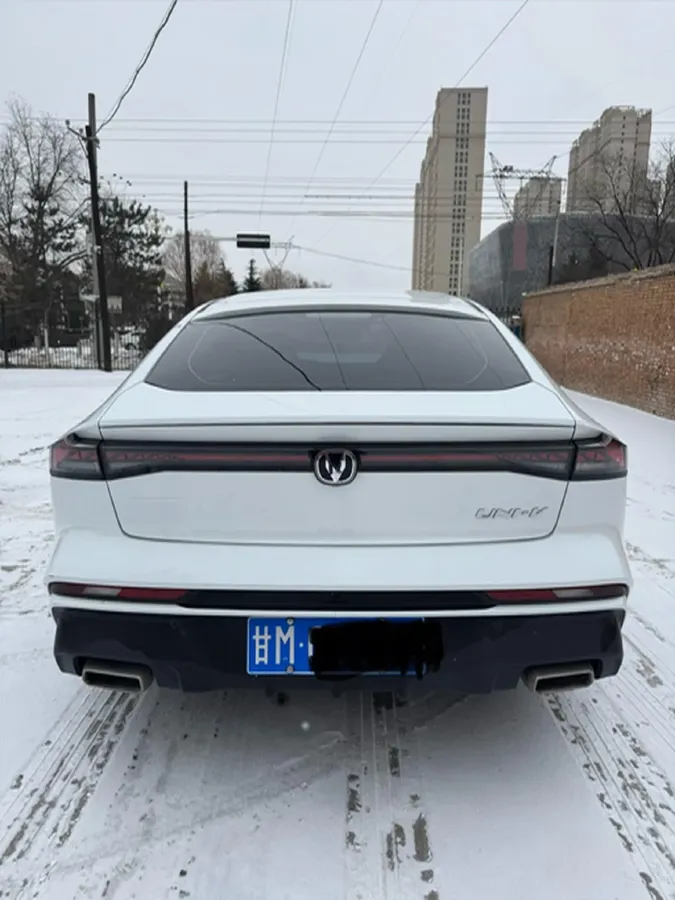 2024 ChangAn UNI-V 1.5T 188HP L4 7DCT,autocango,china used car exporter,china ev exporter,chinese used car exporter,chinese used ev exporter