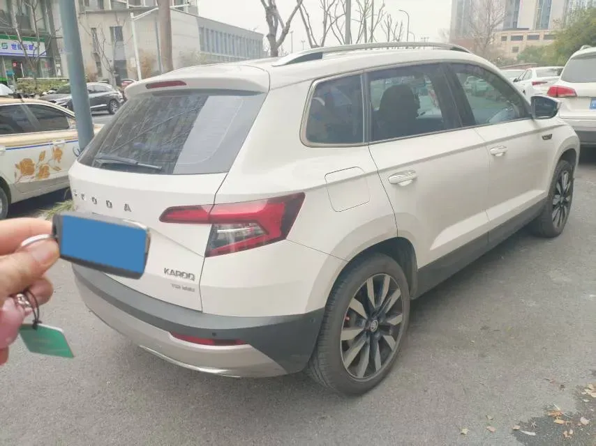 2019 Skoda Karoq 1.4T 150HP L4 7DCT,autocango,china used car exporter,china ev exporter,chinese used car exporter,chinese used ev exporter