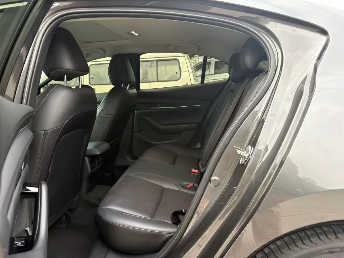 2020 Mazda 3 Axela 2.0L 158HP L4 6AT,autocango,china used car exporter,china ev exporter,chinese used car exporter,chinese used ev exporter