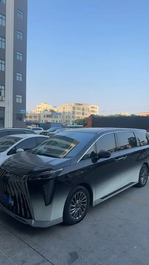 2023 GAC Trumpchi M8 2.0T 252HP L4 8AT