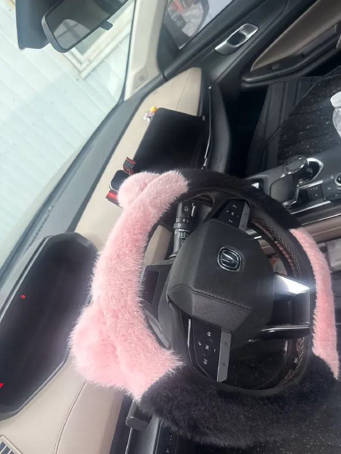 2022 ChangAn Oshan X7 Plus 1.5T 188HP L4 7DCT,autocango,china used car exporter,china ev exporter,chinese used car exporter,chinese used ev exporter