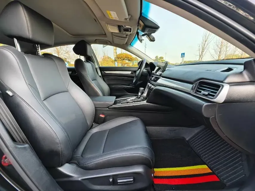 2021 Honda Accord 1.5T 194HP L4 CVT,autocango,china used car exporter,china ev exporter,chinese used car exporter,chinese used ev exporter
