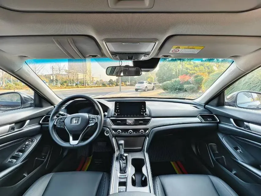 2021 Honda Accord 1.5T 194HP L4 CVT,autocango,china used car exporter,china ev exporter,chinese used car exporter,chinese used ev exporter