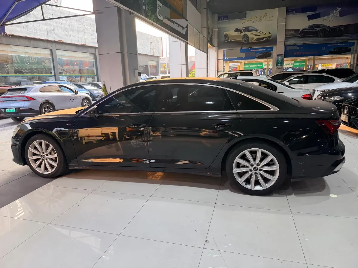 2024 Audi A6L 2.0T 245HP L4 7DCT,autocango,china used car exporter,china ev exporter,chinese used car exporter,chinese used ev exporter