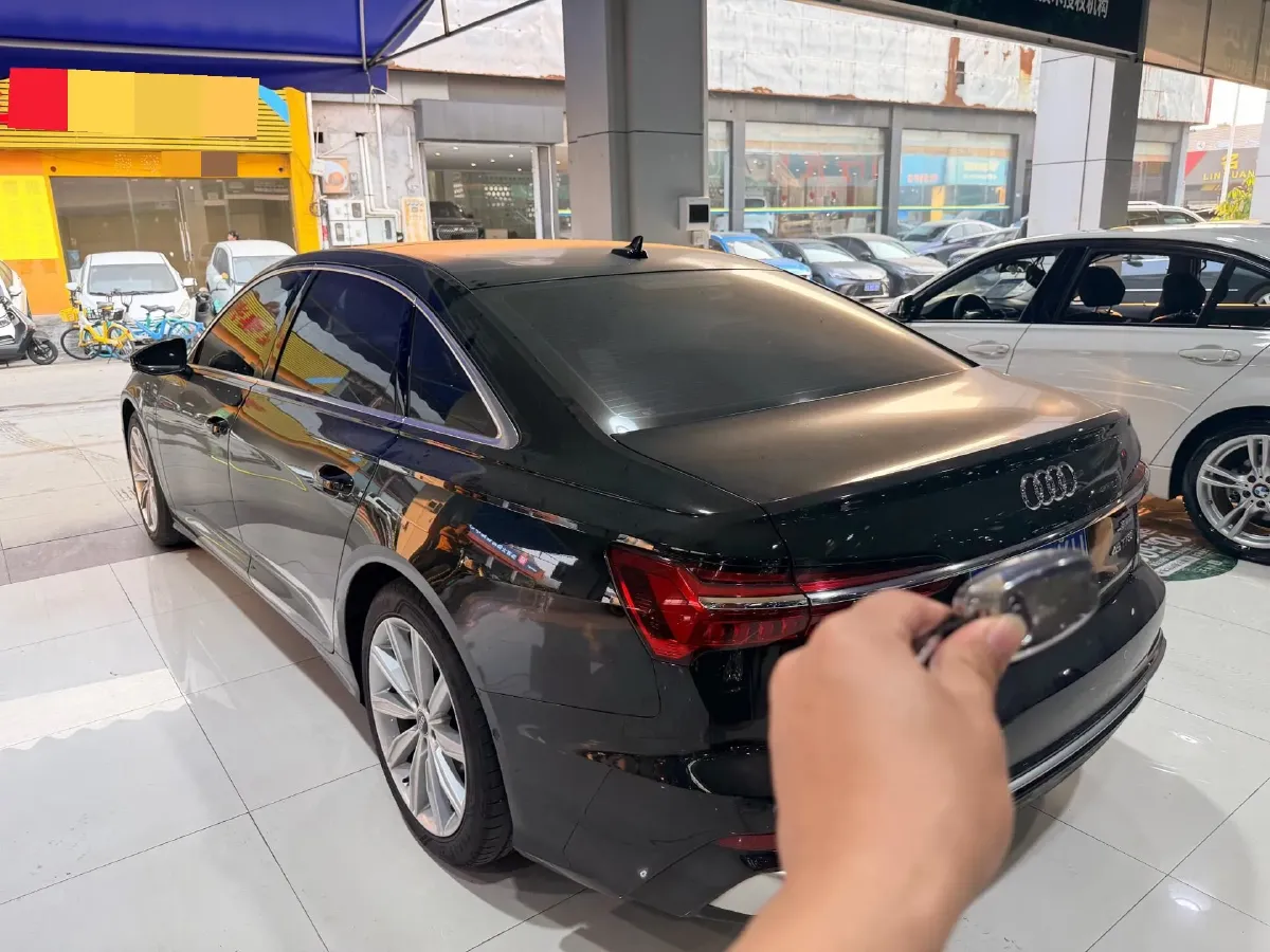 2024 Audi A6L 2.0T 245HP L4 7DCT,autocango,china used car exporter,china ev exporter,chinese used car exporter,chinese used ev exporter