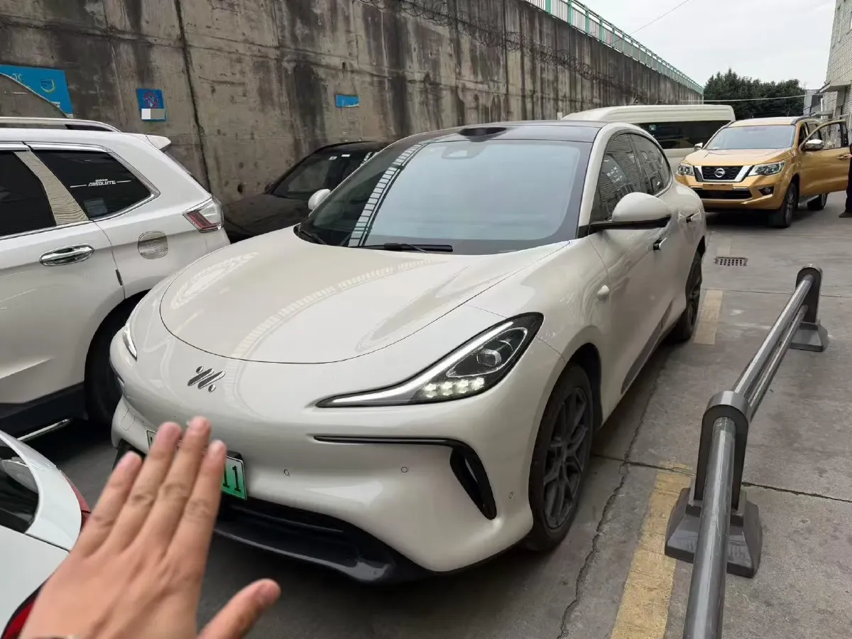 2023 IM LS6 BEV 71KWH,autocango,china used car exporter,china ev exporter,chinese used car exporter,chinese used ev exporter