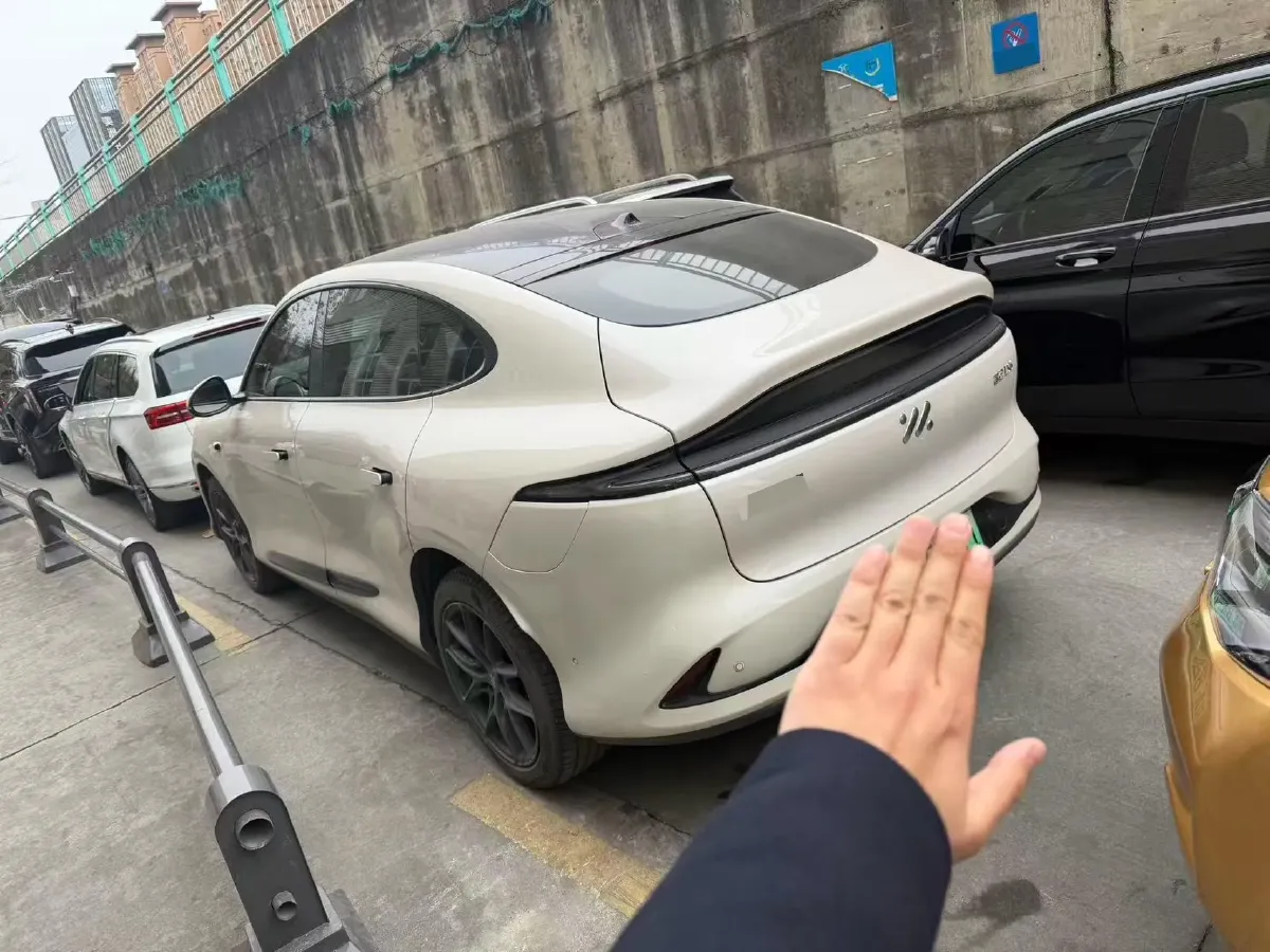 2023 IM LS6 BEV 71KWH,autocango,china used car exporter,china ev exporter,chinese used car exporter,chinese used ev exporter