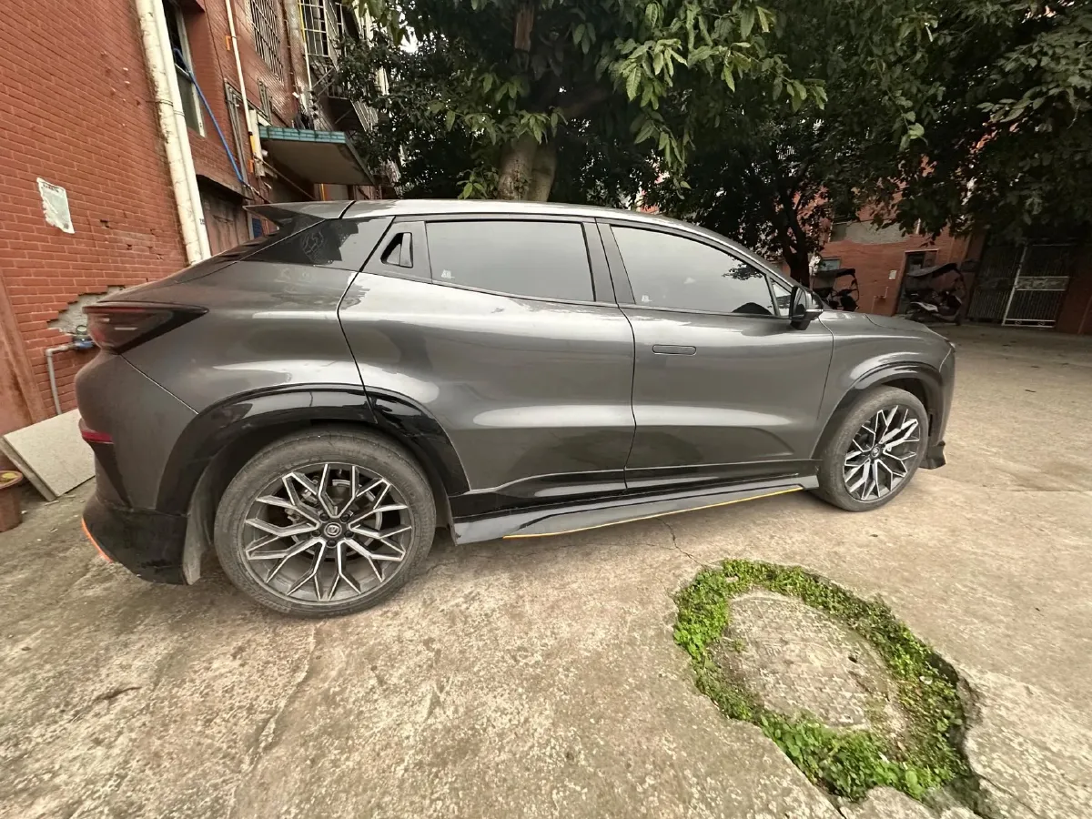 2022 ChangAn UNI-T 1.5T 188HP L4 7DCT,autocango,china used car exporter,china ev exporter,chinese used car exporter,chinese used ev exporter