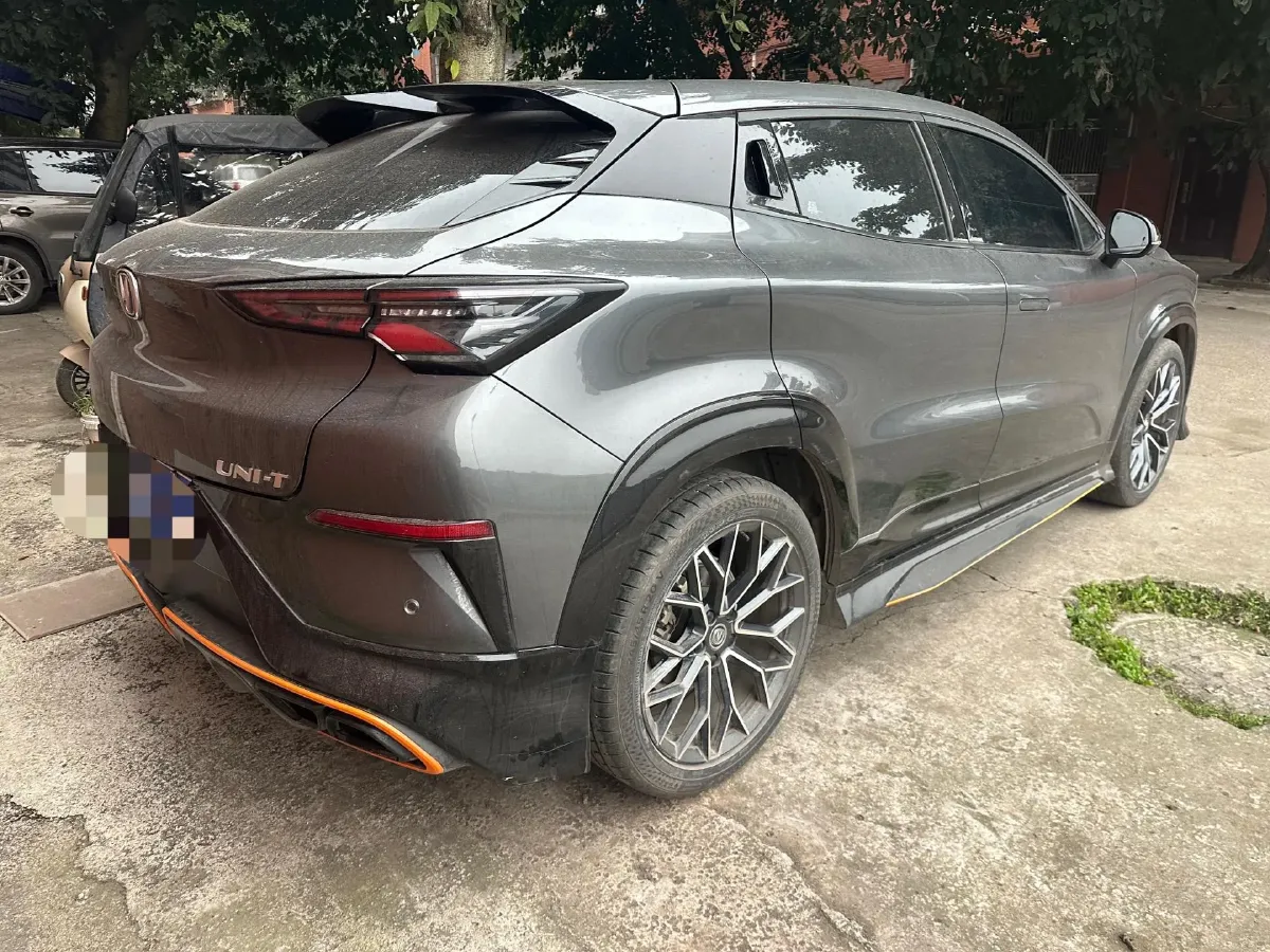 2022 ChangAn UNI-T 1.5T 188HP L4 7DCT,autocango,china used car exporter,china ev exporter,chinese used car exporter,chinese used ev exporter