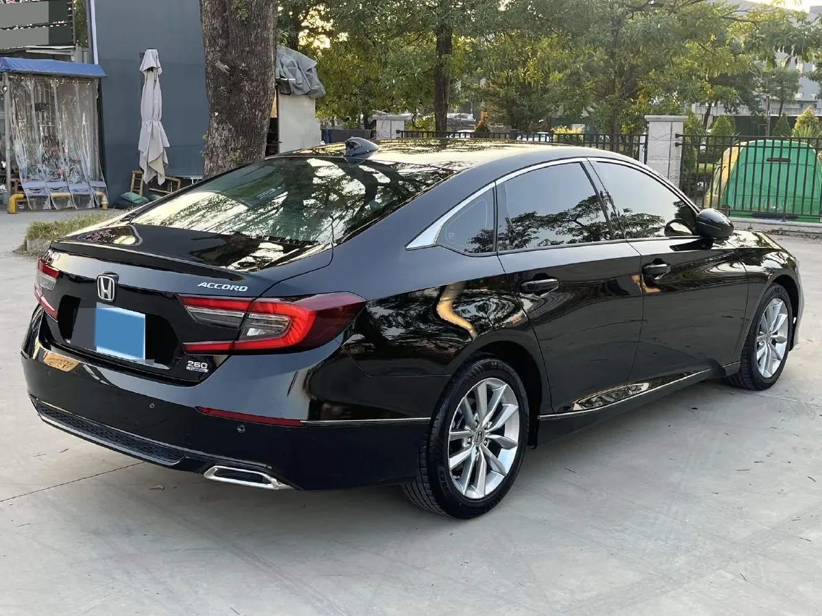 2022 Honda Accord 1.5T 194HP L4 CVT,autocango,china used car exporter,china ev exporter,chinese used car exporter,chinese used ev exporter