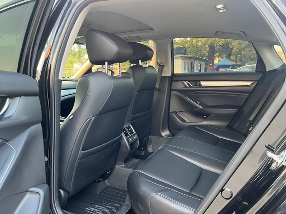 2022 Honda Accord 1.5T 194HP L4 CVT,autocango,china used car exporter,china ev exporter,chinese used car exporter,chinese used ev exporter